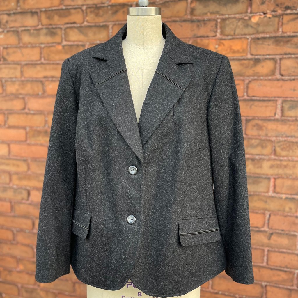 Harve Bernard By Bernard Holtzman Plus Sized Wool Blazer
